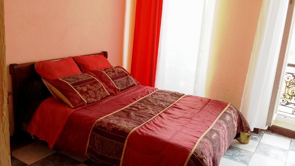 Hotel Des Allees Marseilles Kamer foto